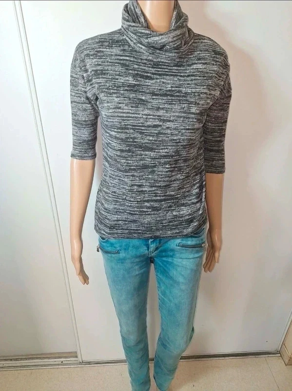 Pull col roulé asymétrique Mim – Gris chiné – Taille M – Très bon état